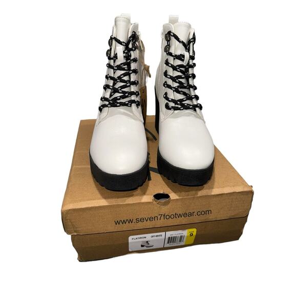 NIB! Seven7 Footwear Off White Flatiron Platform Ankle Boot - Size 9 - Picture 8 of 9